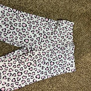 Cute cheetah print leggings